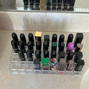 MOVE OUT SALE LIPSTICKS
